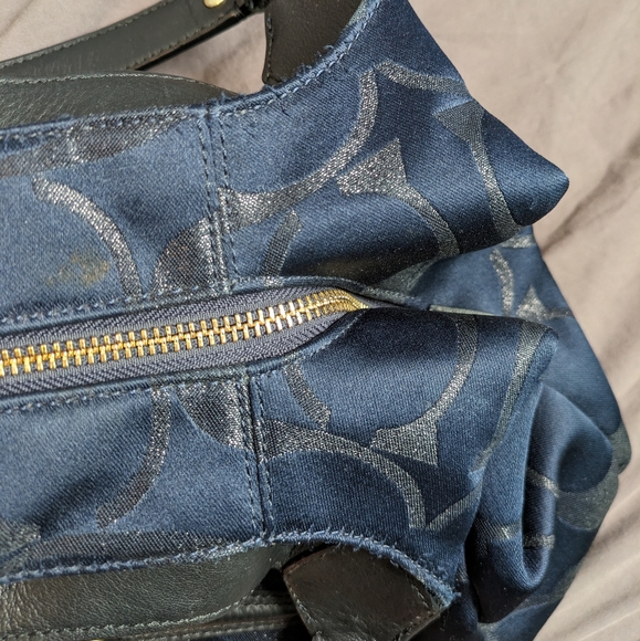 Coach Signature Metallic Campbell Jacquard Buckle Purse - Picture 16 of 17